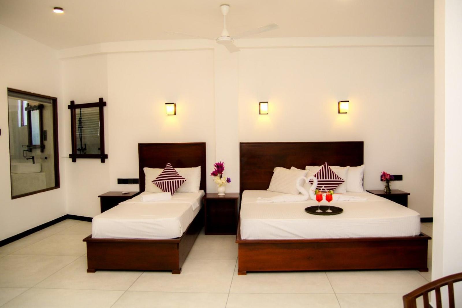 Coconut Style Restaurant & Milinda Guest Hotel Unawatuna Exterior photo