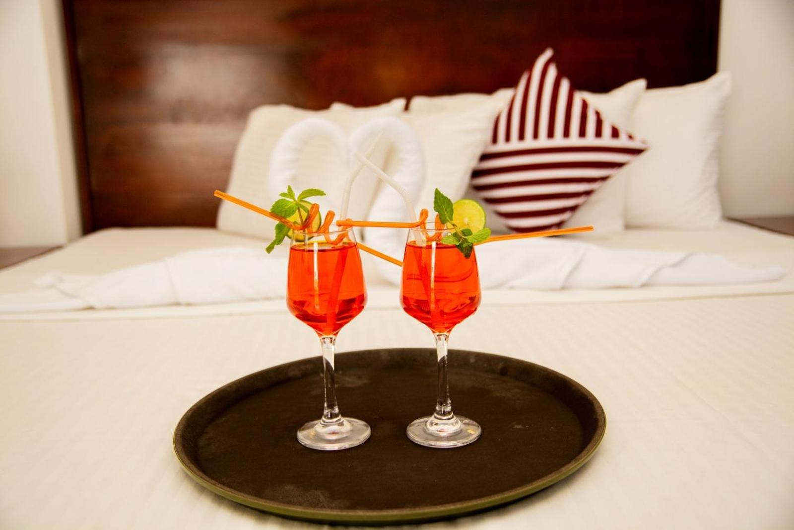 Coconut Style Restaurant & Milinda Guest Hotel Unawatuna Exterior photo