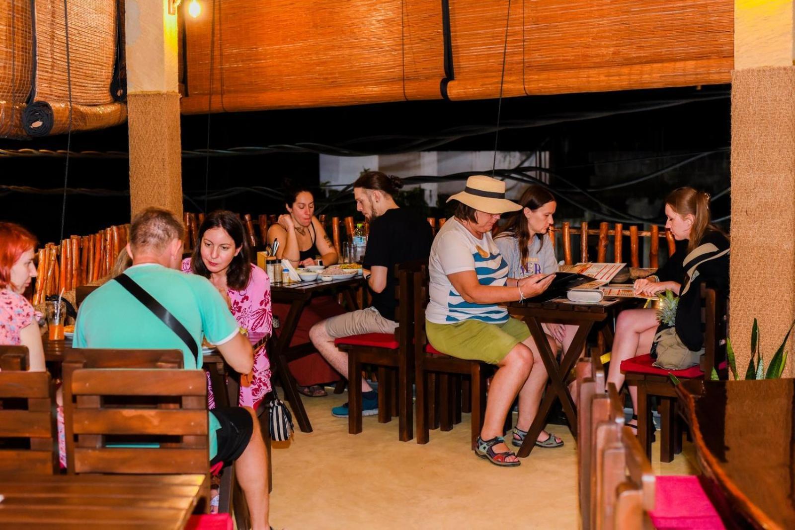 Coconut Style Restaurant & Milinda Guest Hotel Unawatuna Exterior photo