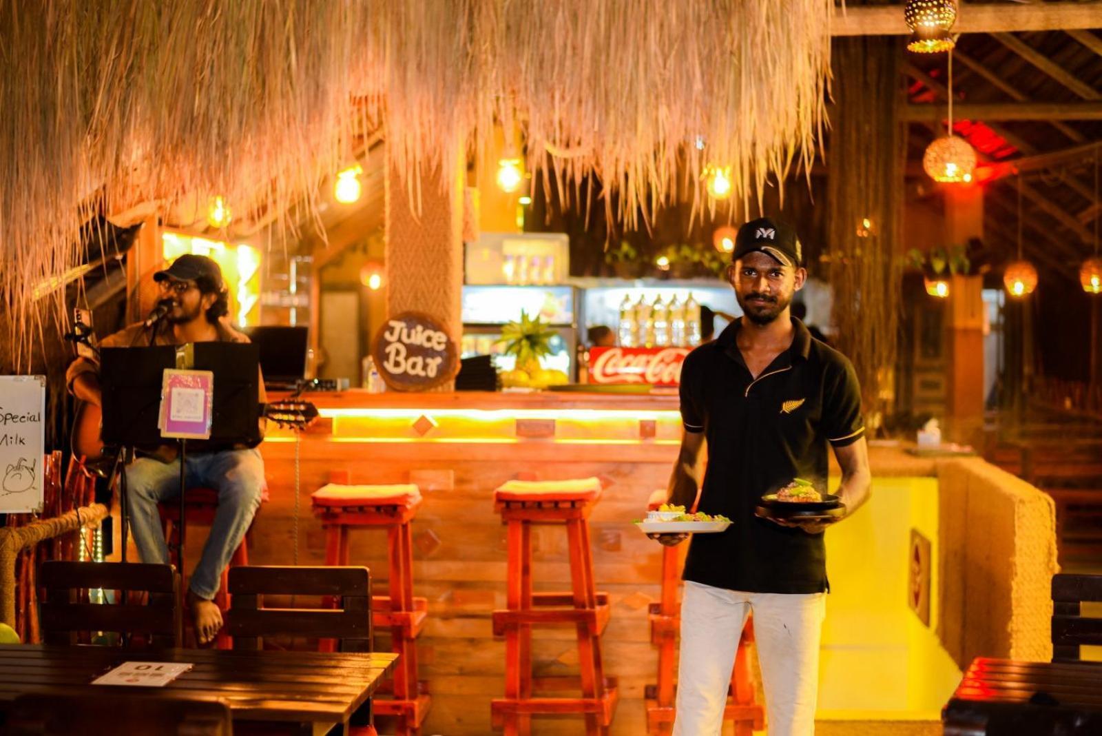 Coconut Style Restaurant & Milinda Guest Hotel Unawatuna Exterior photo