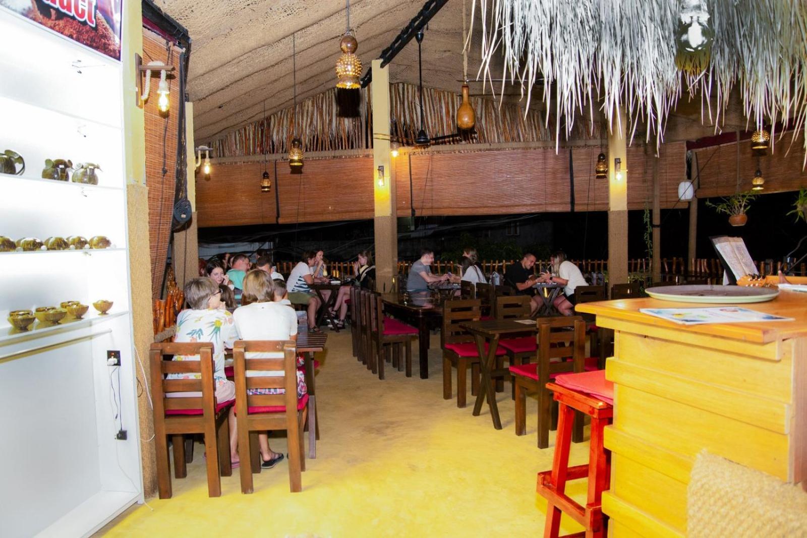 Coconut Style Restaurant & Milinda Guest Hotel Unawatuna Exterior photo